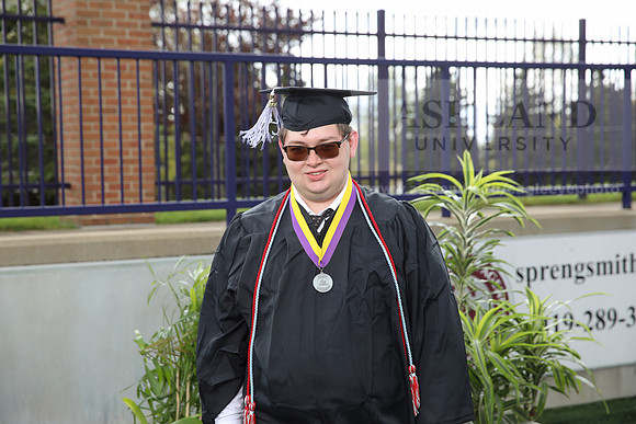 287SPGradUGGraduates0521MBIMG_0230