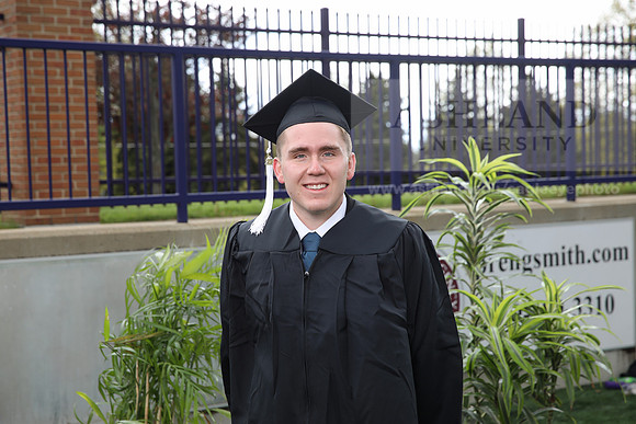 113SPGradUGGraduates0521MBIMG_0173