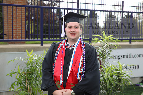 189SPGradUGGraduates0521MBIMG_0199