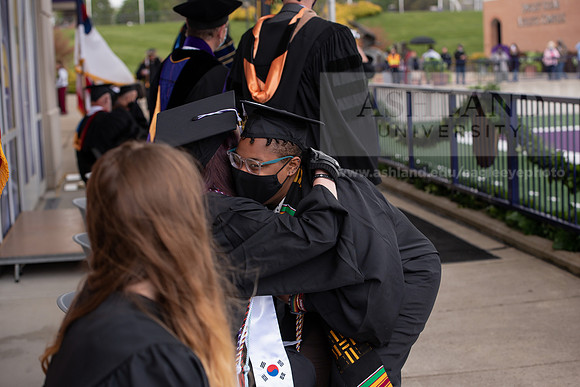 296SPGradUGGraduates0521TRDSC_7376