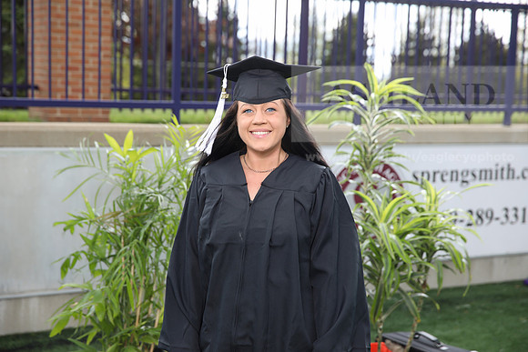 232SPGradUGGraduates0521MBIMG_0214