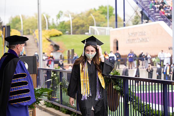 028SPGradUGGraduates0521TRDSC_7186