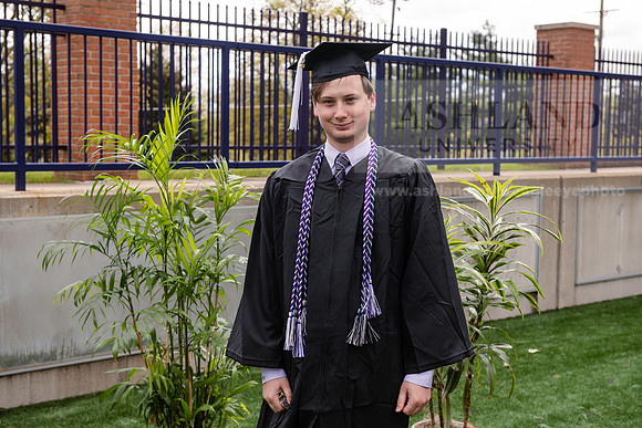 006SPGradUGGraduates0521ALW_2351