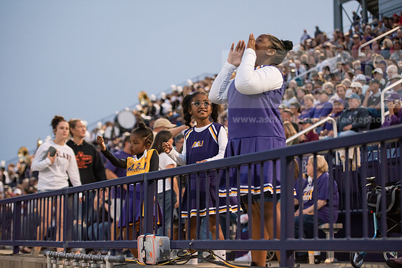 AUvsFerris100Ftball0921ALW_3768