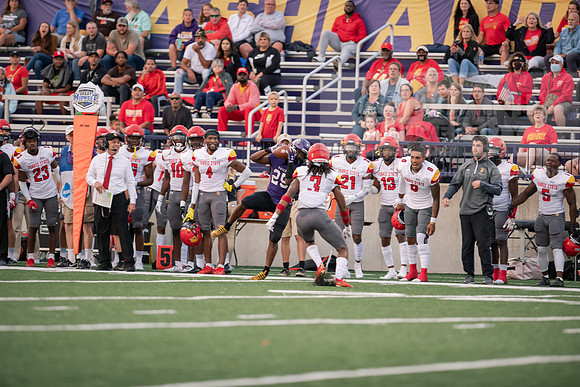 AUvsFerris100Ftball0921ALW_7688