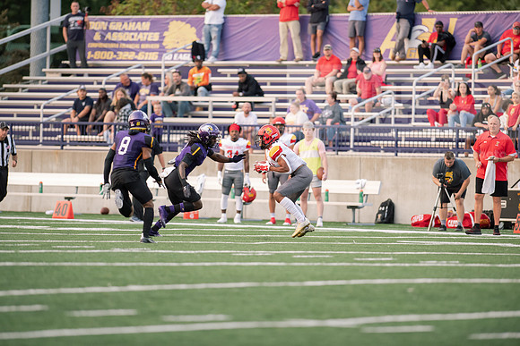 AUvsFerris100Ftball0921ALW_7529