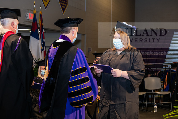 067BachelorEducationWiGrad1221ALW_7060