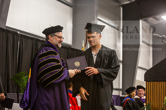 031SpGradBachelorArts0525JH6Q8B8873