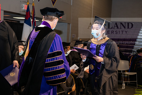 076MasterBusinessWiGrad1221ALW_6735