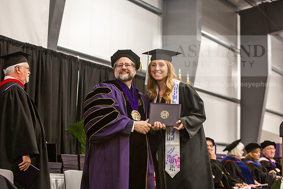 088SpGradBachelorSciEducation0525JH6Q8B9602