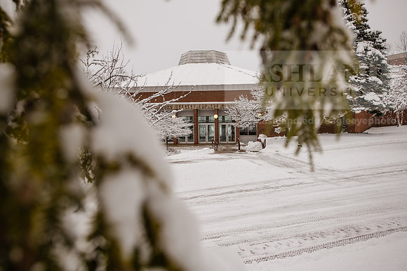 WinterCampusLife0123ALW_3253