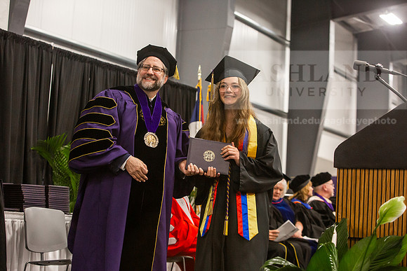 125SpGradBachelorSciEducation0525JH6Q8B9620
