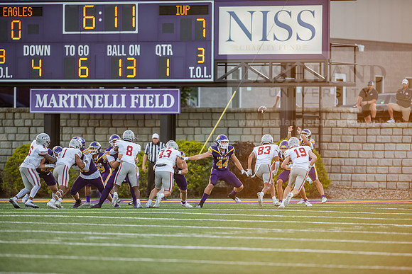 AUvIUPFootball0924AWB_3677