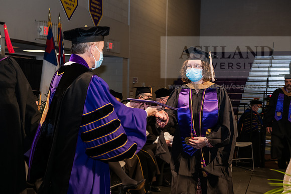 044MasterBusinessWiGrad1221ALW_6711