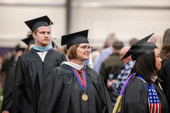 114SpGradProcessional0525AWB_2393