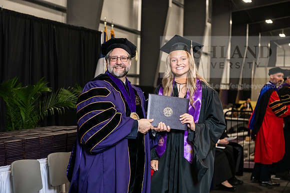 174SpGradMasterBusinessAdmin0525AWB_3183