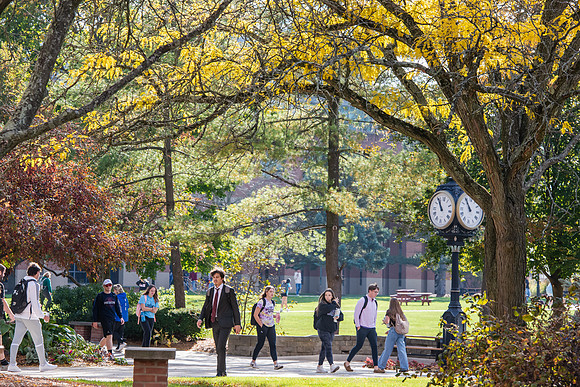 FallCampusLife1024AWB_5421