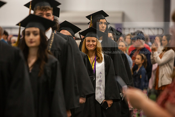 024SpGradProcessional0525JH6Q8B8127