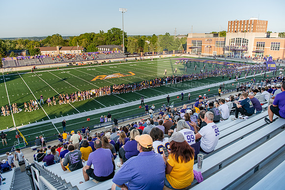 AUvIUPFootball0924AWB_3494