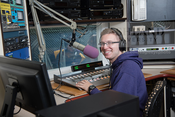 WRDLRadio0916ALW_8099