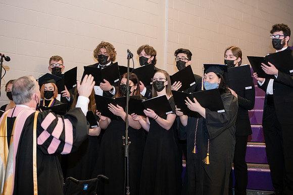 082WiGradCeremony1221ALW_6365