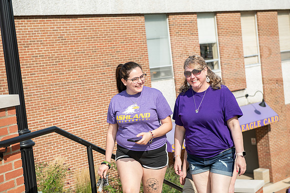 MoveInDay0824AWB_1507