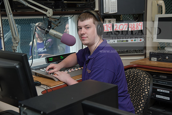 WRDLRadio0916ALW_8230