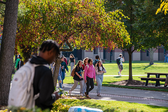 FallCampusLife1024AWB_5484