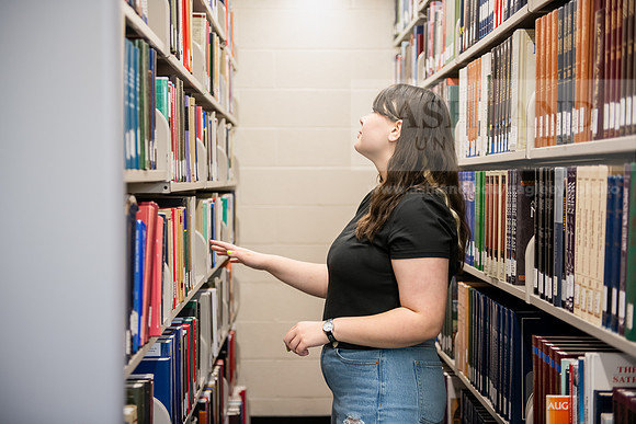 SeminaryLibrary0524AWB_0896