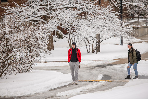 WinterCampusLife0123ALW_4216
