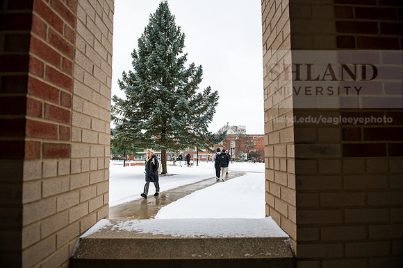 StudentsReturnWinterCampus0125AWB_6356