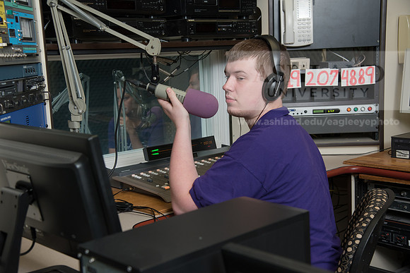 WRDLRadio0916ALW_8216