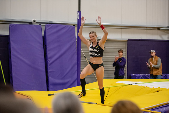 090KatieMoonPoleVault0224AWB_8494