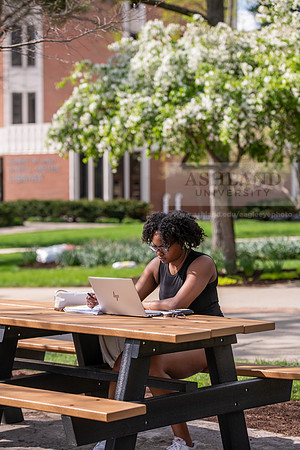 097SpringCampusLife0425AWB_9997