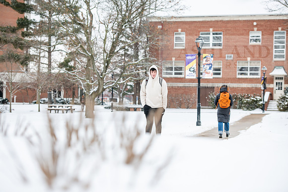 StudentsReturnWinterCampus0125AWB_6395