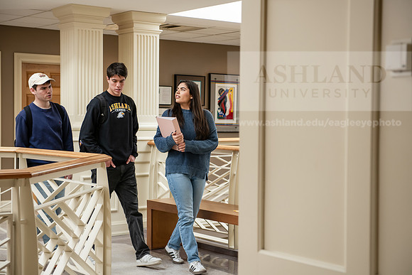 AdmissionsLatinoHispanicMarketing0125AWB_9932
