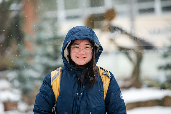 StudentsReturnWinterCampus0125AWB_6866