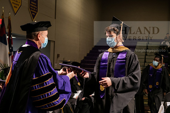096MasterBusinessWiGrad1221ALW_6749