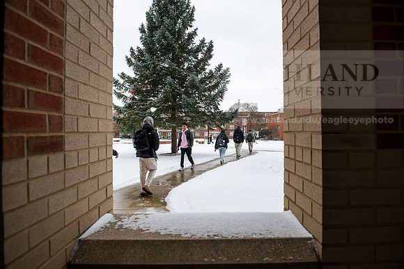 StudentsReturnWinterCampus0125AWB_6345