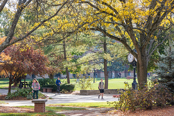 FallCampusLife1024AWB_5443