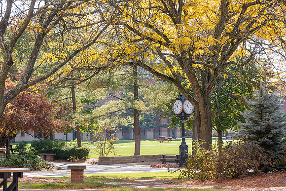 FallCampusLife1024AWB_5365