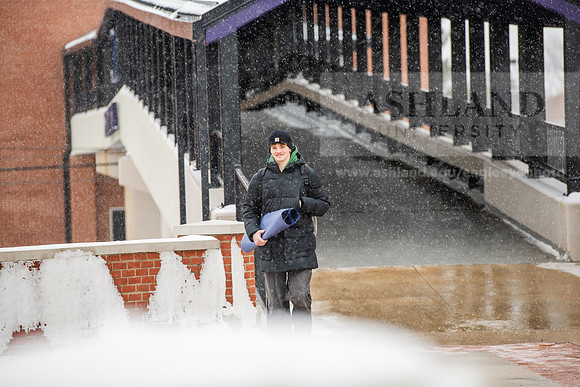 StudentsReturnWinterCampus0125AWB_6614