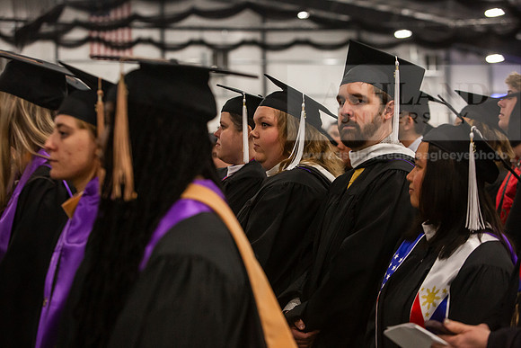 019SpGradProcessional0525JH6Q8B8118