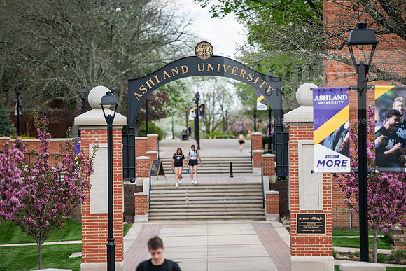 127SpringCampusLife0425AWB_0142