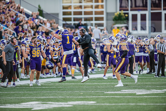 AUvIUPFootball0924AWB_3633