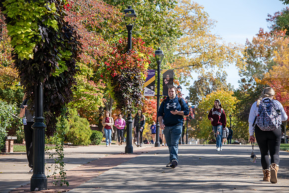 FallCampusLife1024AWB_5745