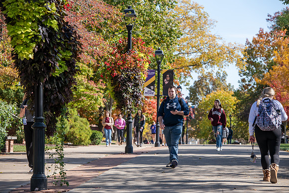 FallCampusLife1024AWB_5745