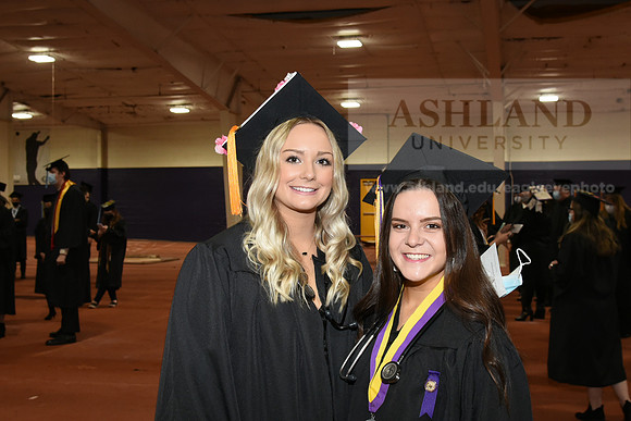 051WiGradPreCeremony1221MP7_0075
