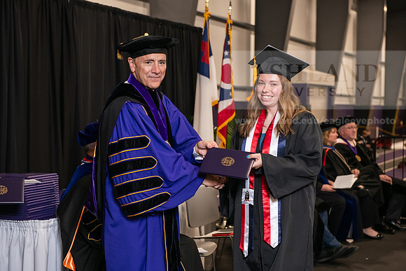 142SpGradBachelorNursing0524AWB_9800
