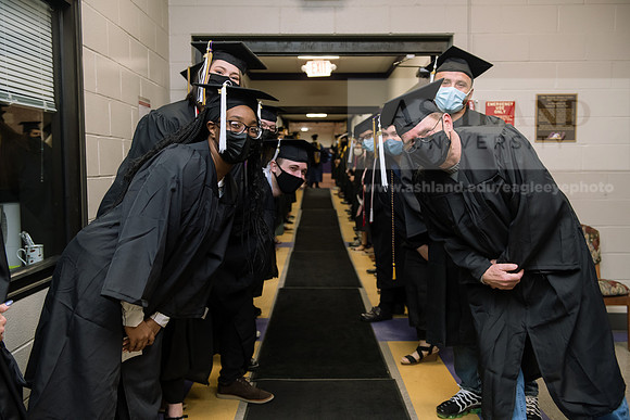 101WiGradPreCeremony1221ALW_6101